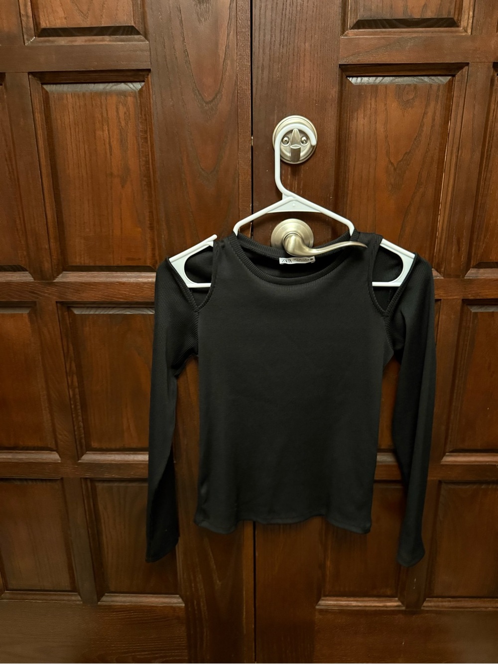 Zara Black Cold-Shoulder Long-Sleeve Top